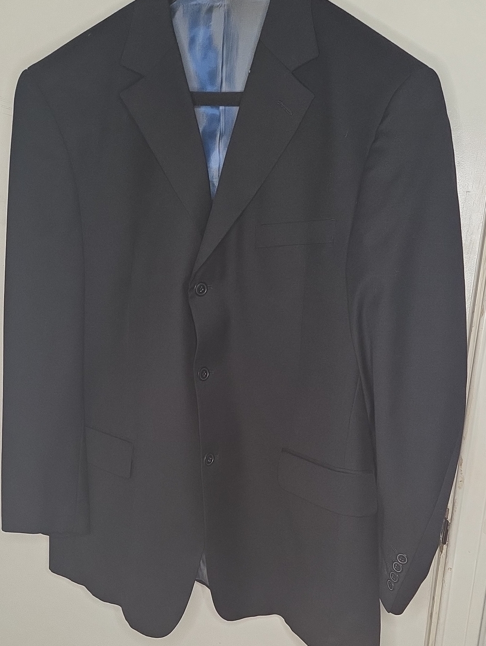 Men's Black Three-Button Suit Jacket - Tailored Formal Blazer